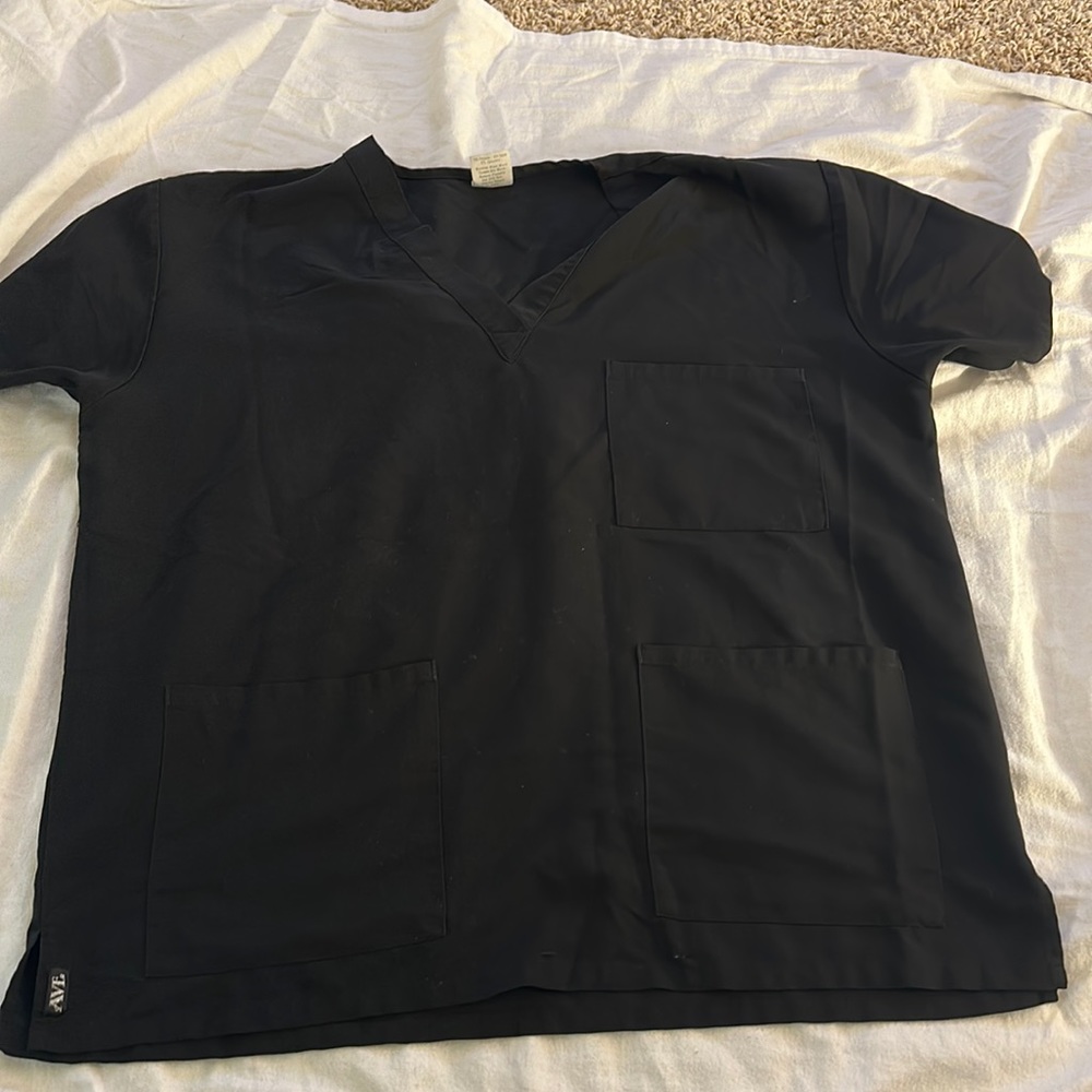 Men’s scrub top